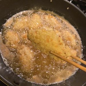 酥脆满分的韩式炸鸡双拼（蒜香蜂蜜汁）的做法 步骤7