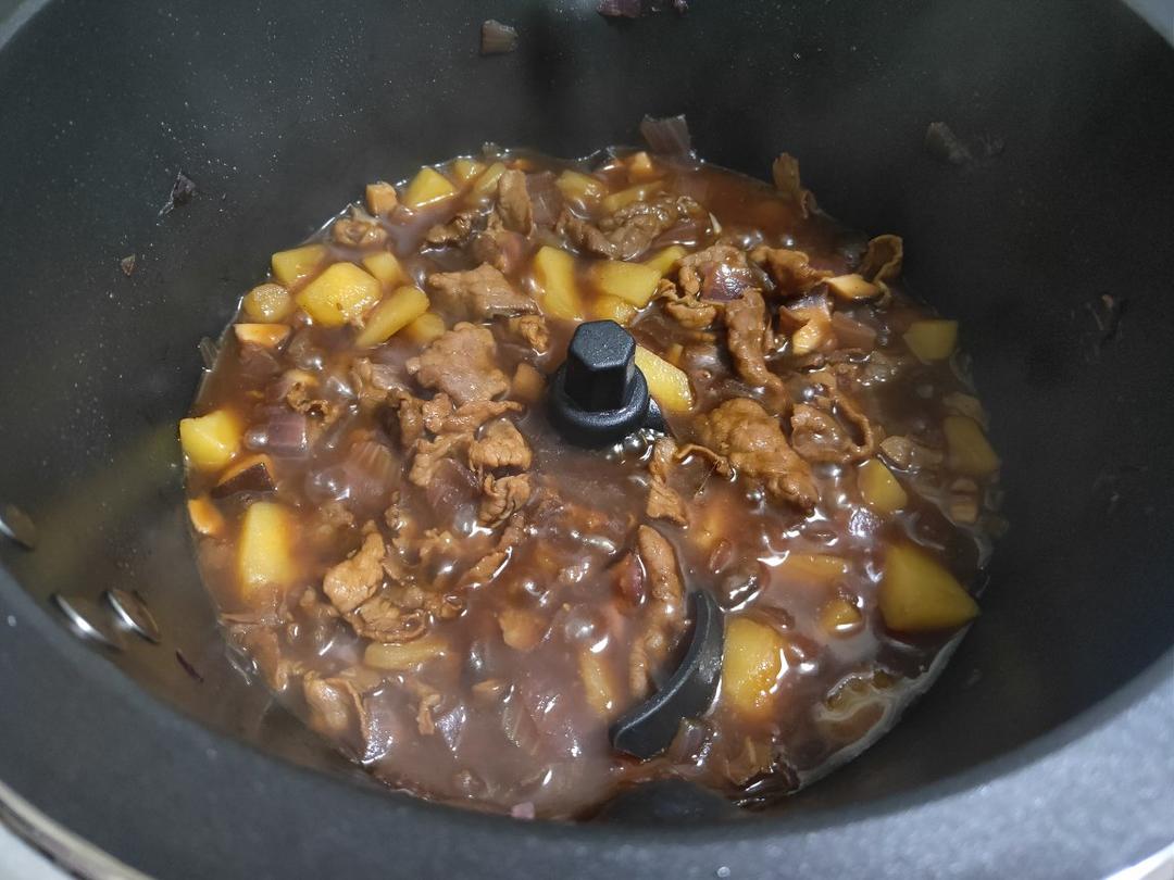 香菇土豆肥牛饭