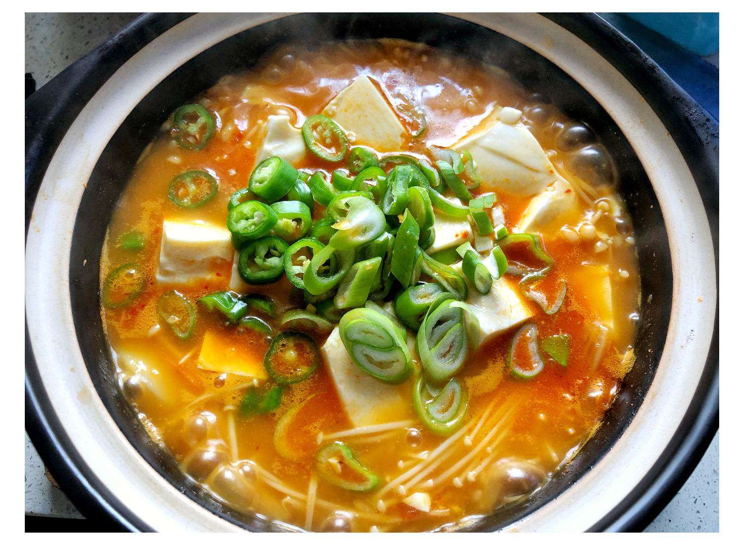 韩剧里的美食毒药-五花肉金针菇年糕嫩豆腐泡菜锅的做法