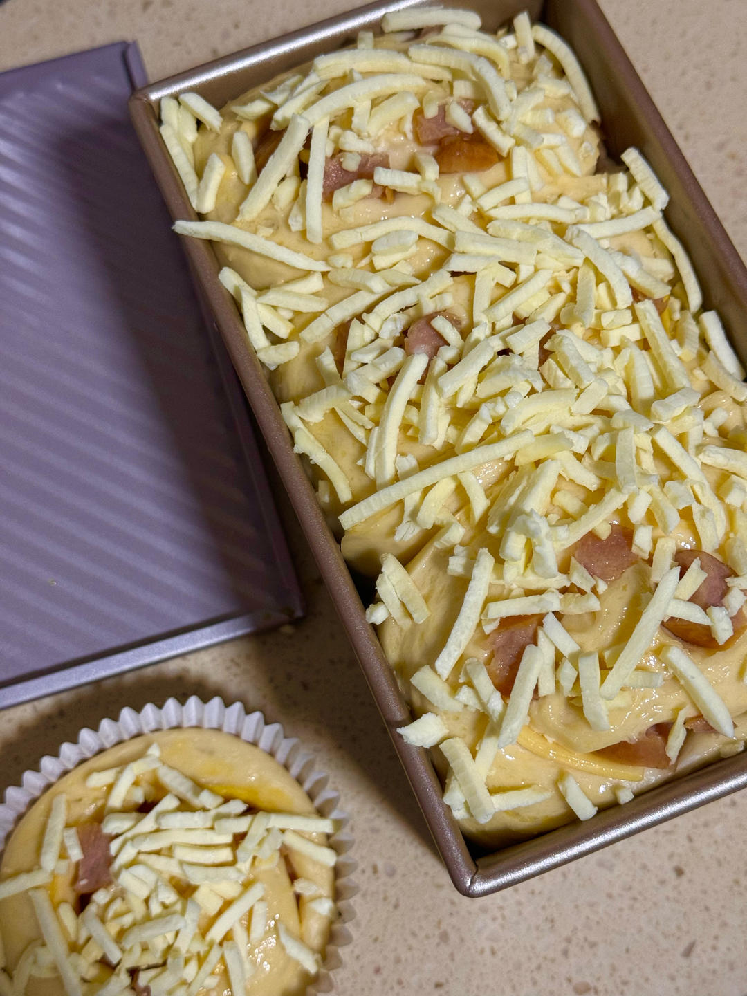 「芝士德肠」淡奶油吐司