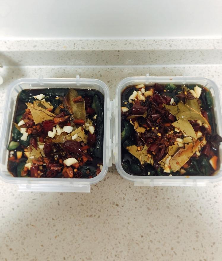 脆生生清爽开胃的酱黄瓜