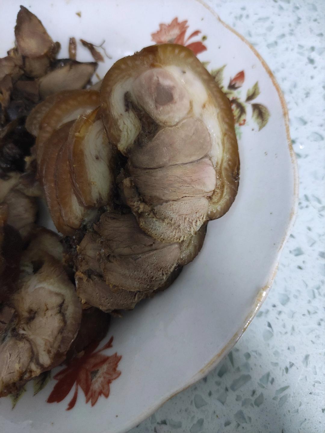 酱肘子（后去骨法）