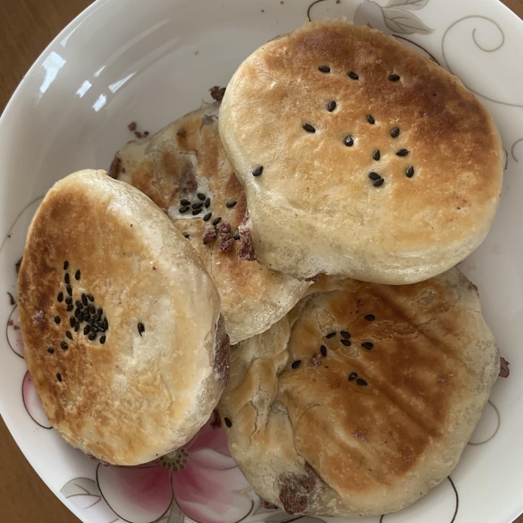 不用烤箱也酥酥的红豆饼