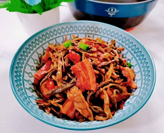 ⑦五花肉片炖干菜 —马克西姆不粘锅的做法