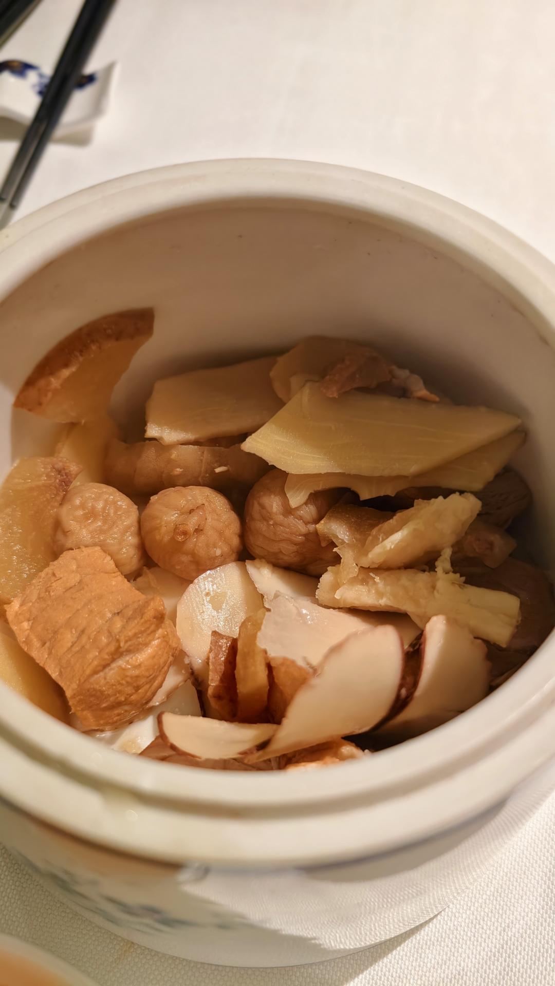 海底椰雪梨无花果瘦肉汤