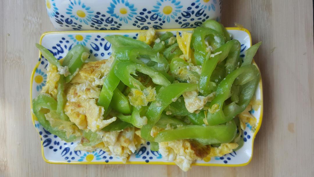 青椒炒蛋（懒人省时）的做法