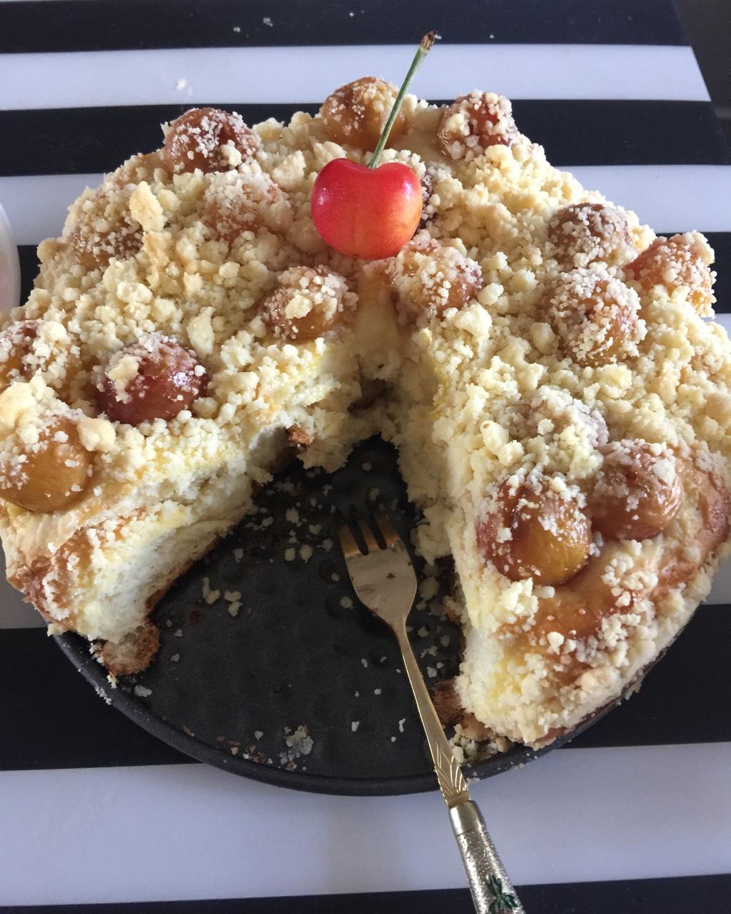 者行做的爆浆樱桃面包(附整颗樱桃去核方法)