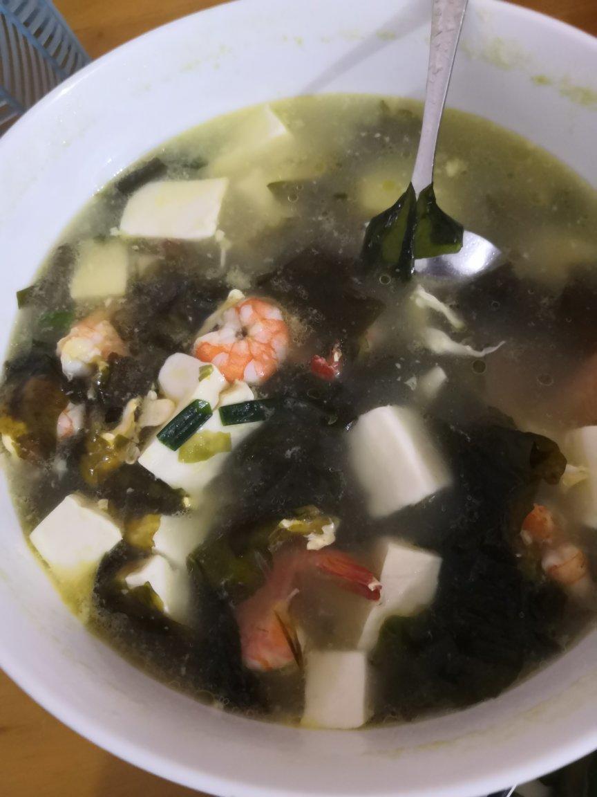 孩子增高汤 | 虾仁豆腐裙带菜汤