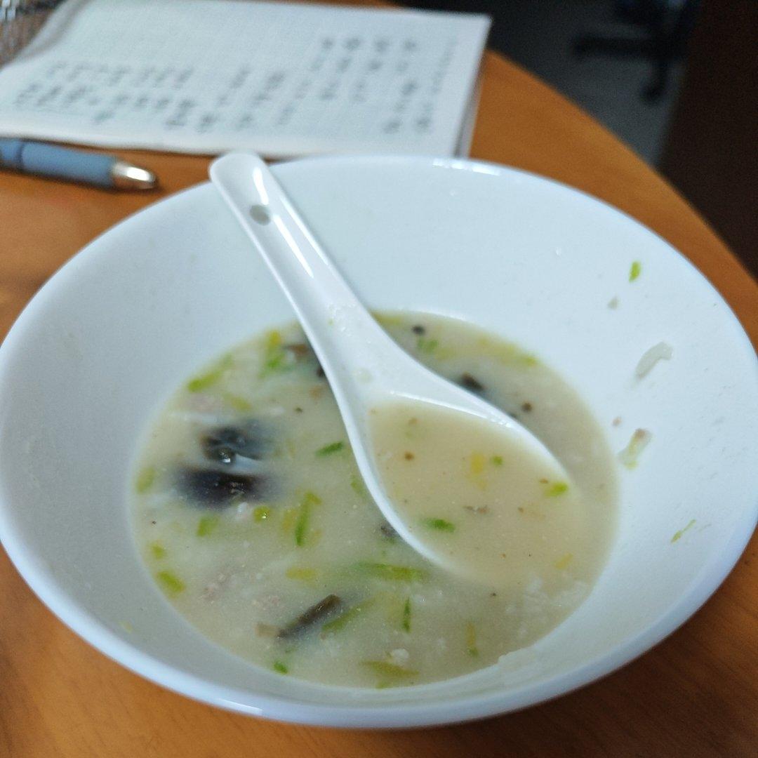 十五分钟快手之香滑皮蛋瘦肉粥(附五分钟电饭煲电压力锅更快捷方法)