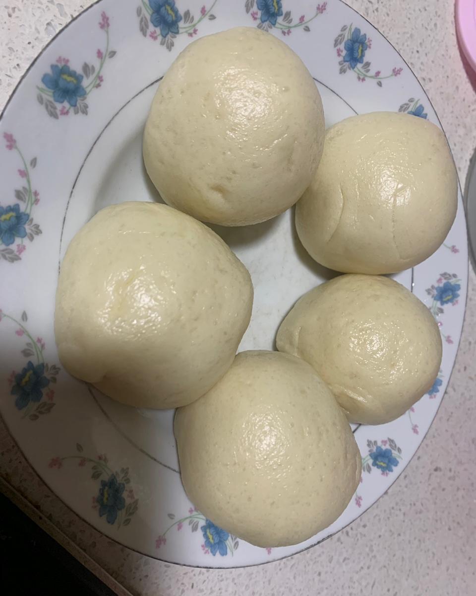 松软香甜的奶黄包，很快就可以搞定。