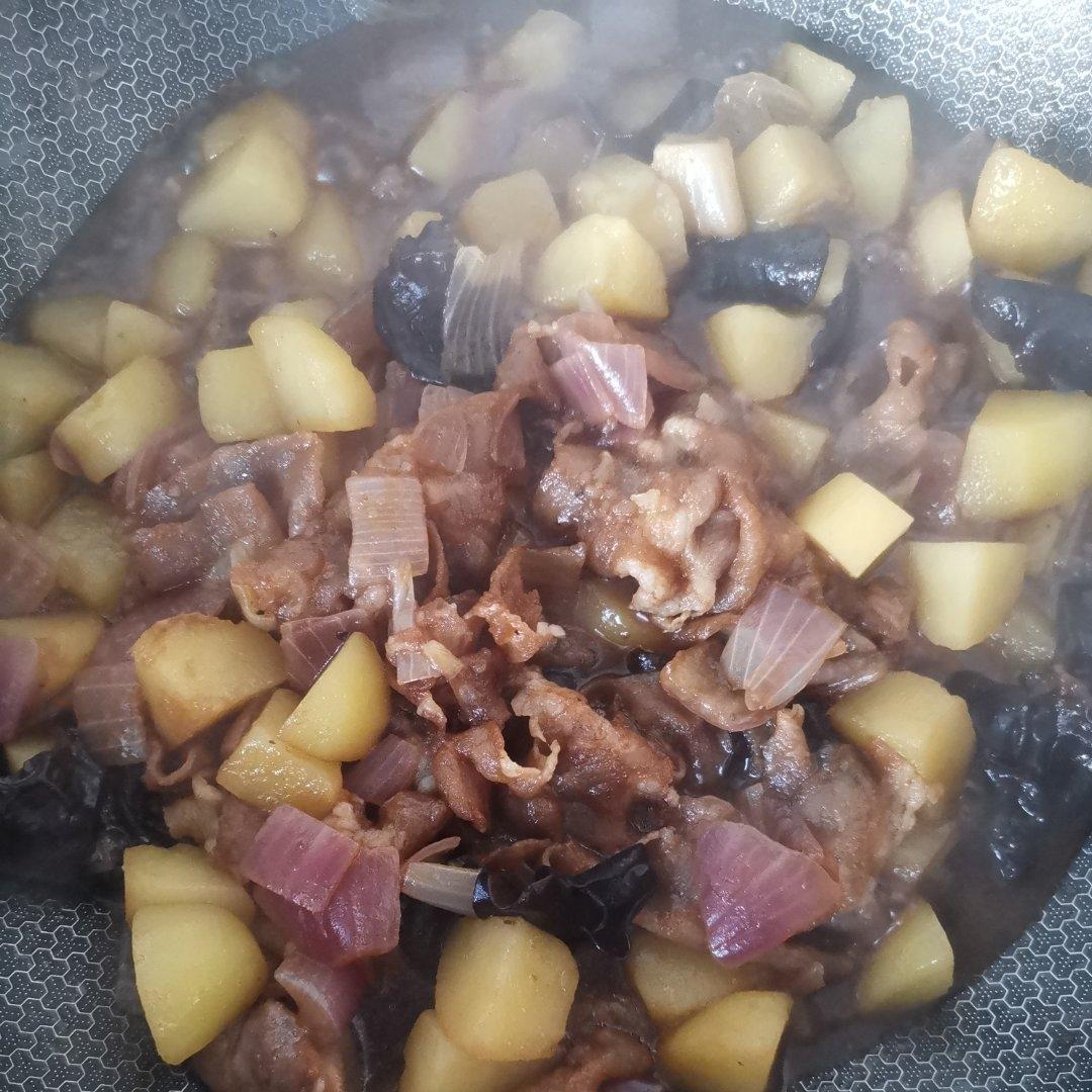 好吃到舔碗底的土豆肥牛拌饭