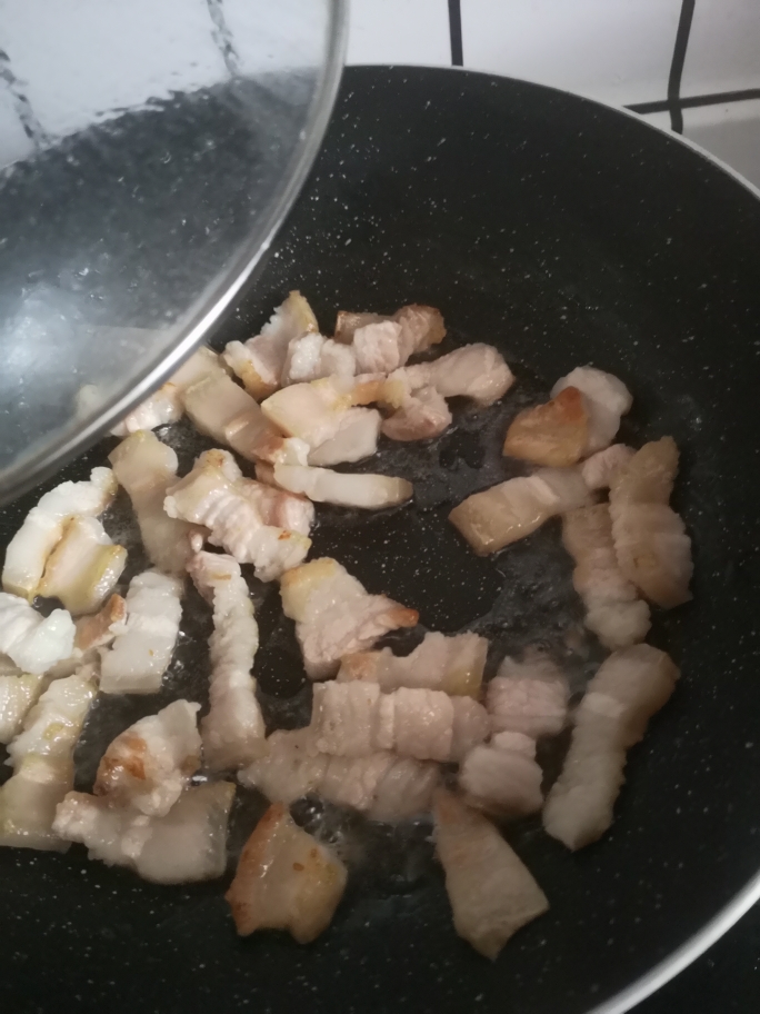 排骨土豆豆角五花肉焖面的做法 步骤2
