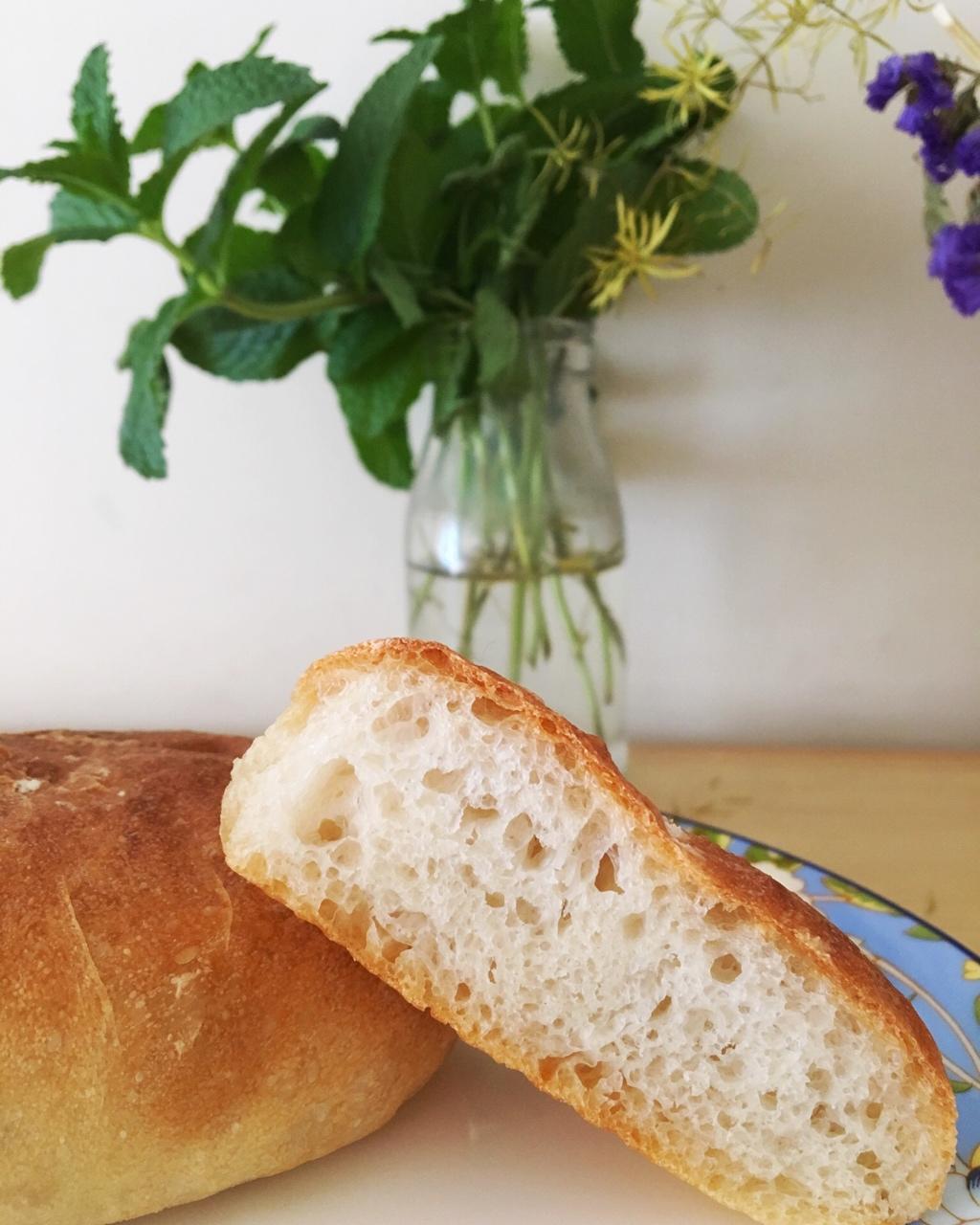 免揉意大利拖鞋面包ciabatta（吐血整理史上最全藤田千秋免揉欧包制作心得）