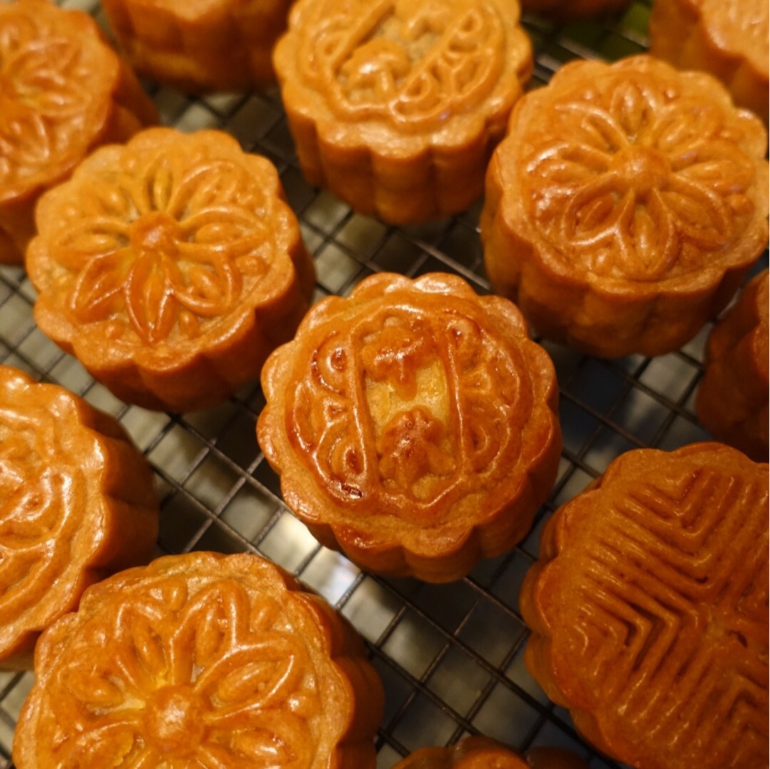 广式月饼——蛋黄莲蓉月饼