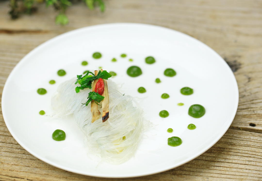 荠菜松茸雨丝卷