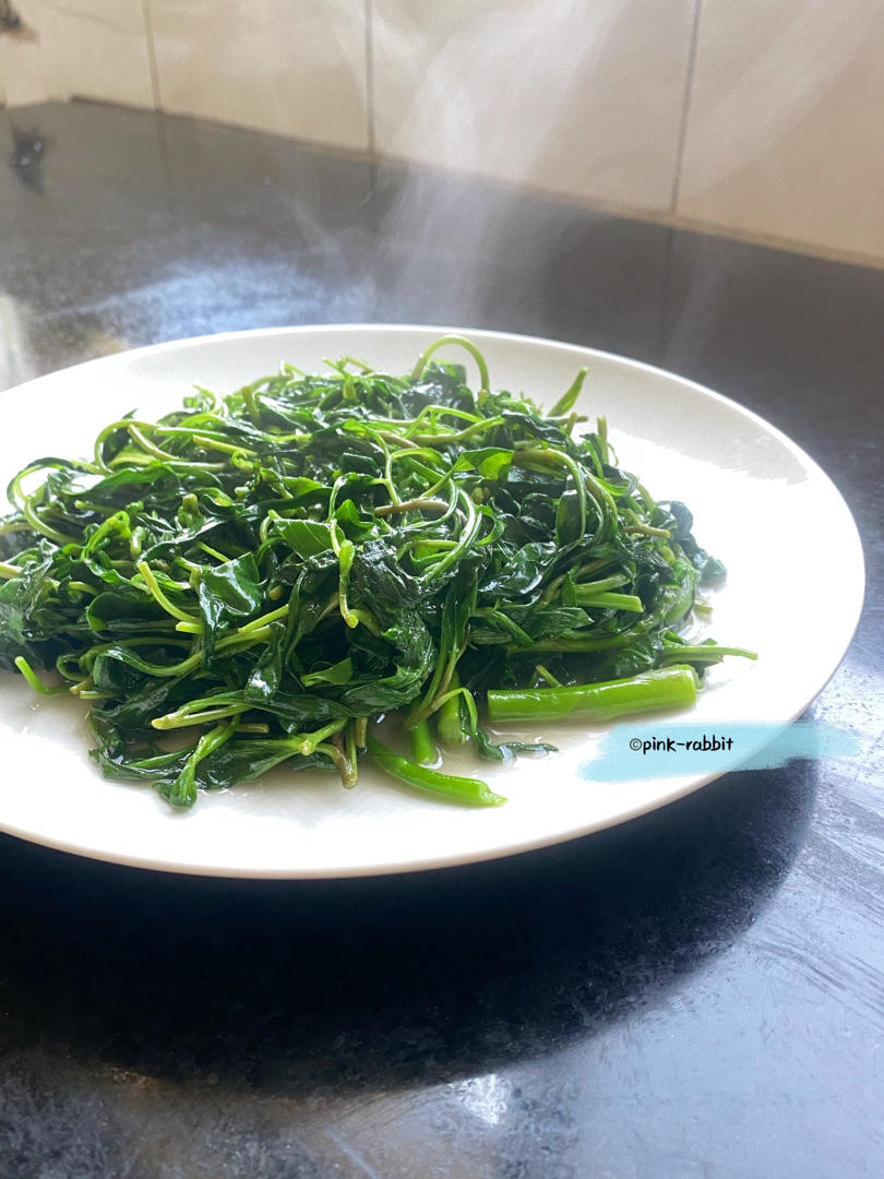 pink-rabbit做的凉拌马兰头 by pink-rabbit