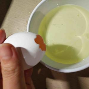 咸蛋清利用tips【自制咸蛋黄】消耗咸蛋白的做法 步骤8