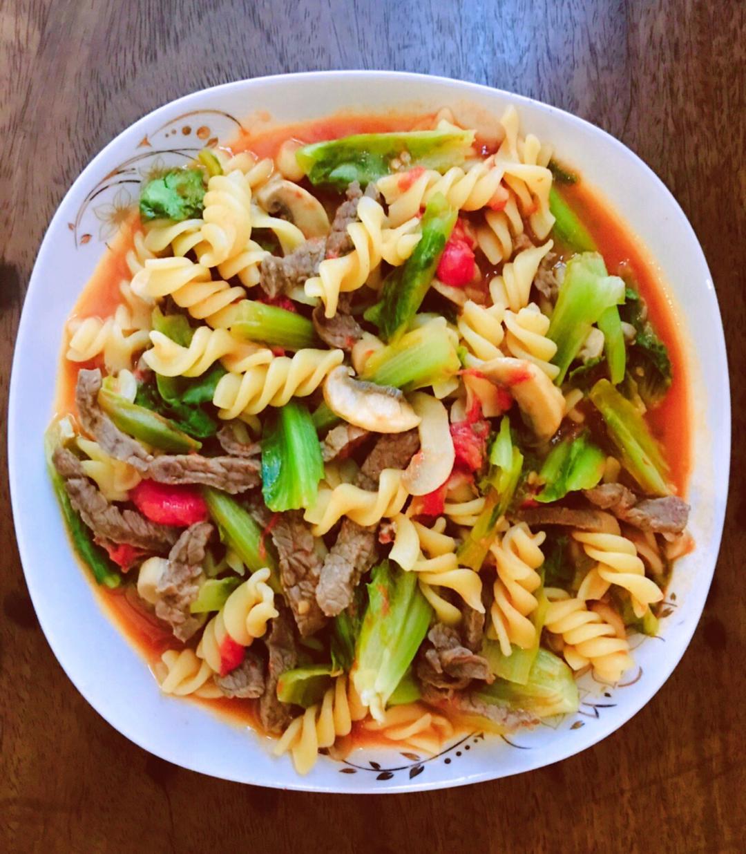 番茄牛肉意大利面