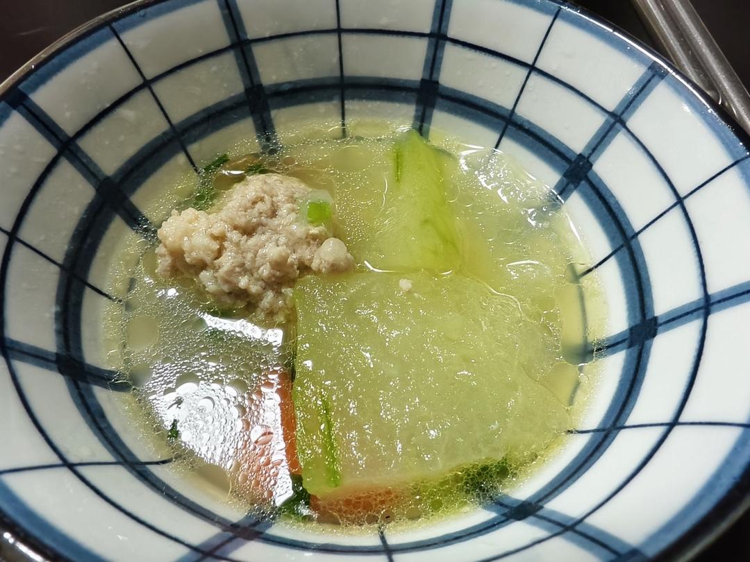 巨鲜美的冬瓜丸子汤