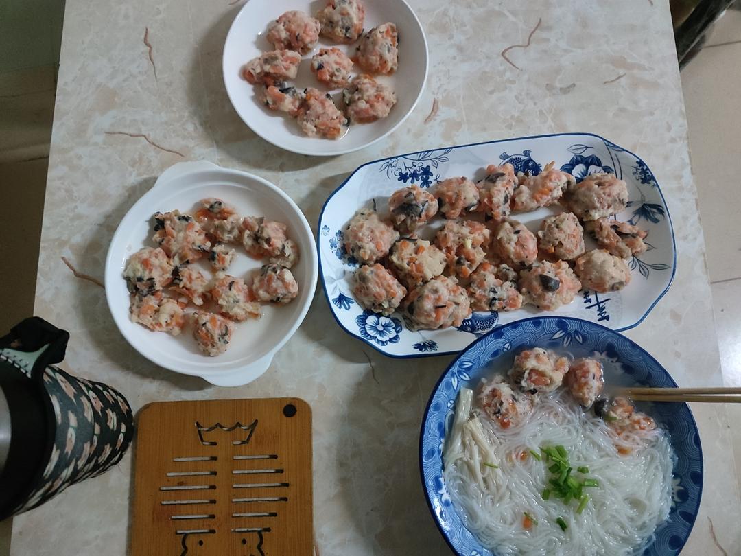 香菇胡萝卜鸡胸肉丸
