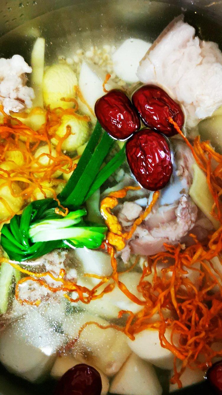 养胃板栗淮山排骨汤