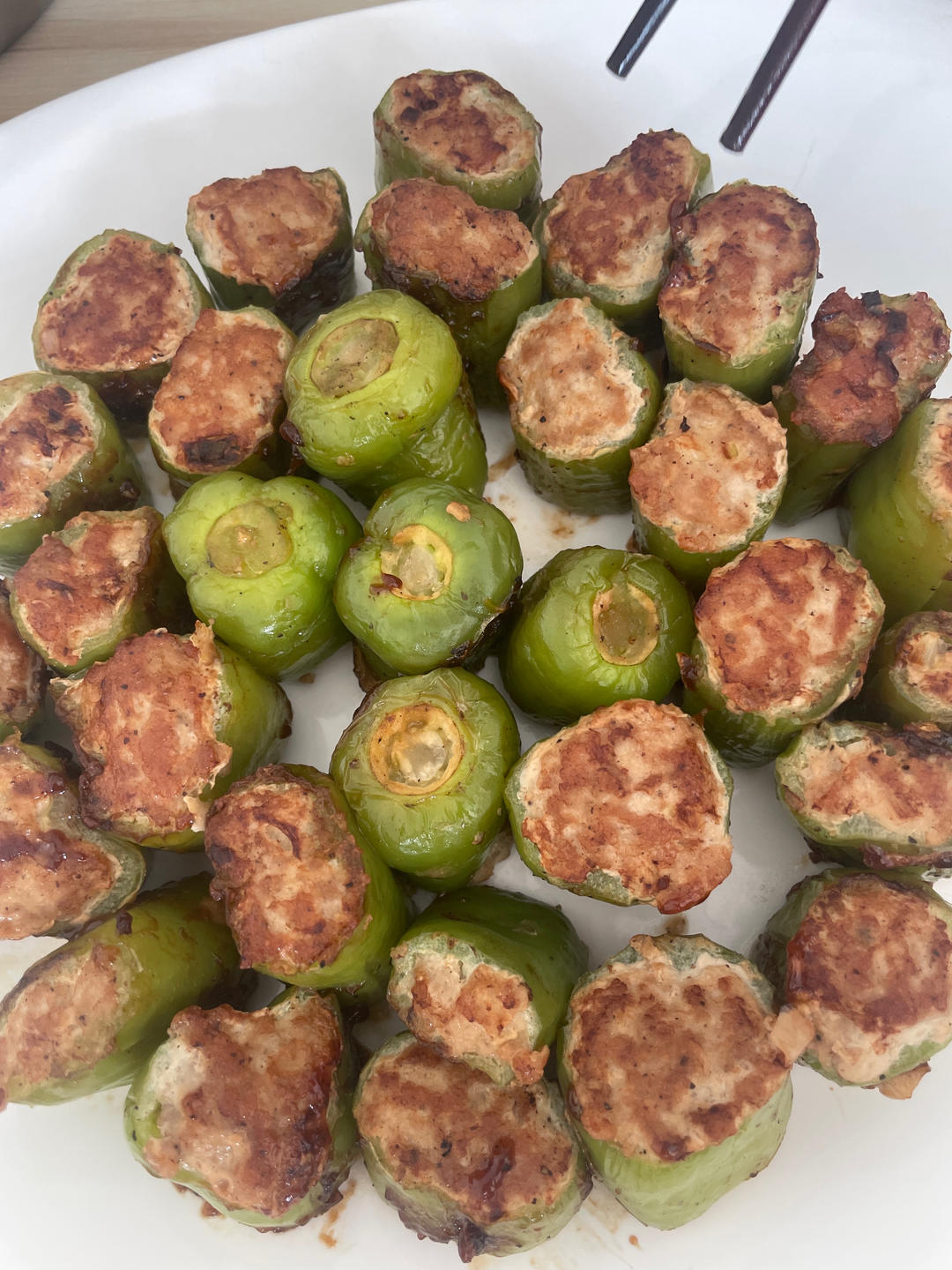 一口一个超过瘾——青椒酿肉