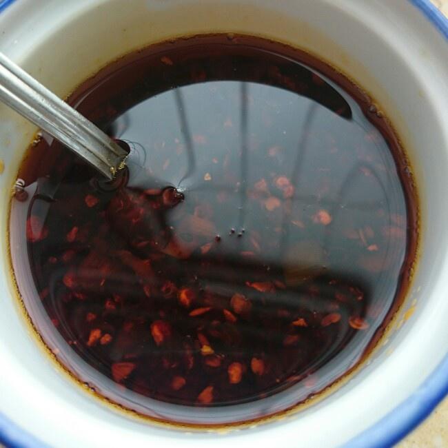 自制香辣红油的做法