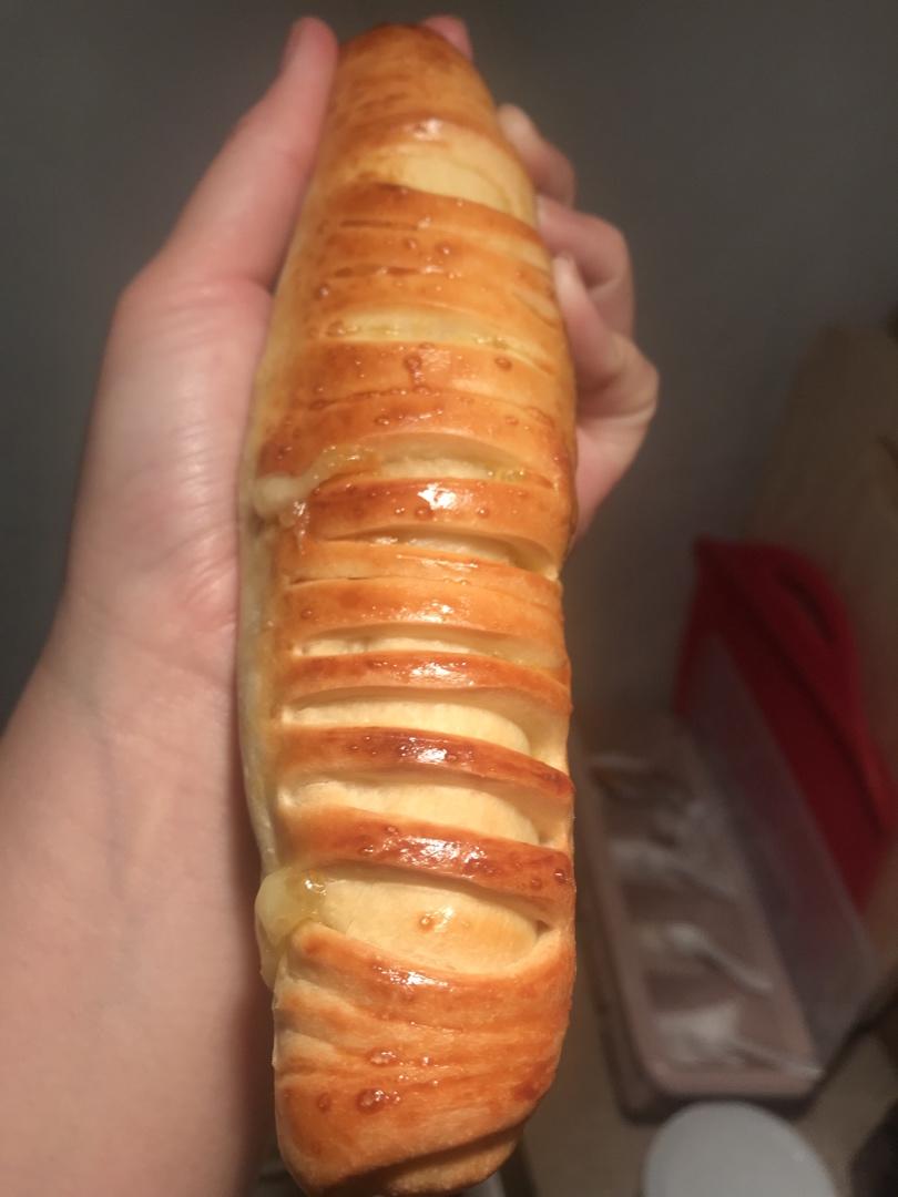 马苏里拉奶酪馅毛毛虫面包