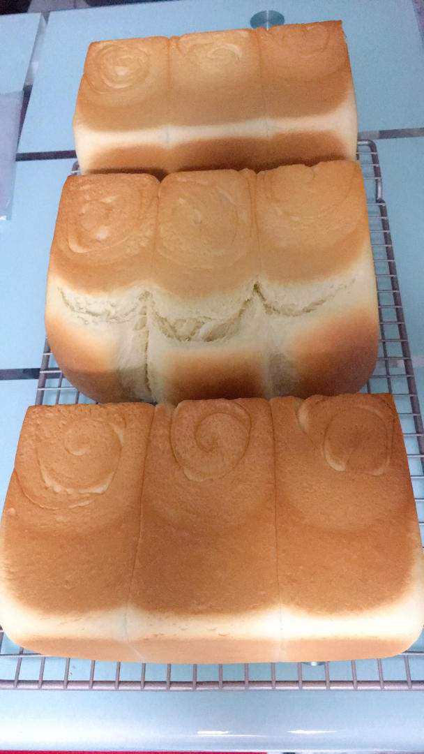 吐司，奶香手撕面包，超级香浓