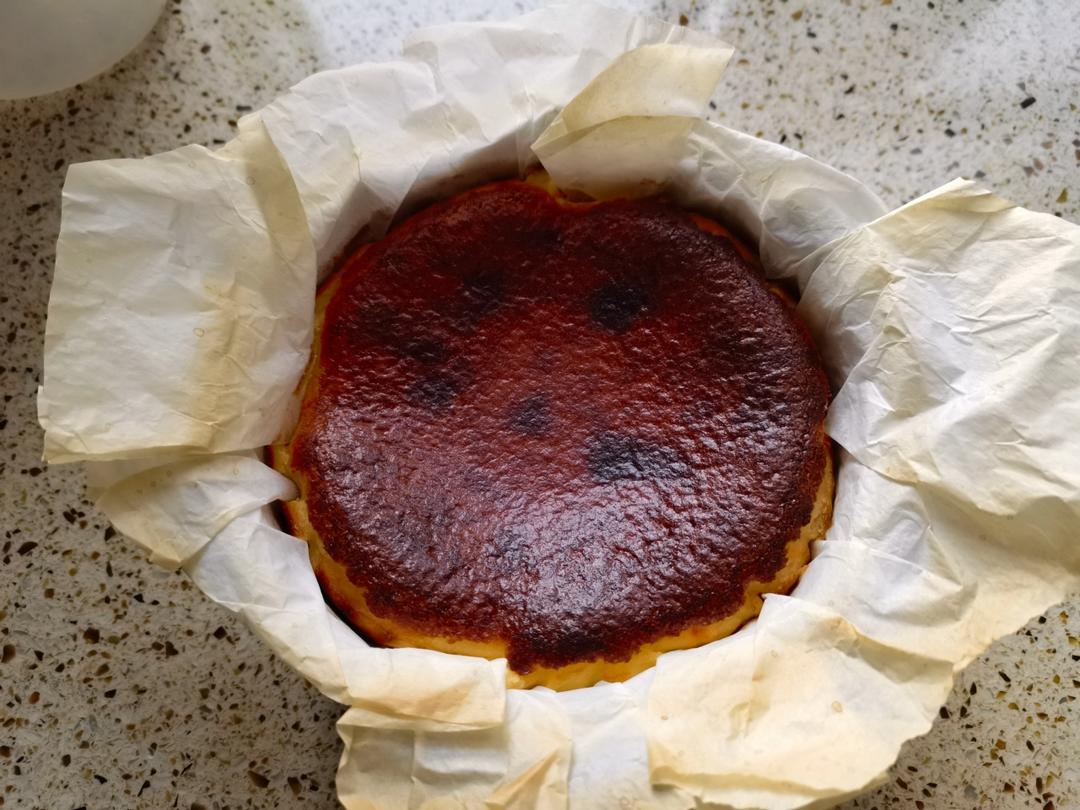 经典巴斯克蛋糕