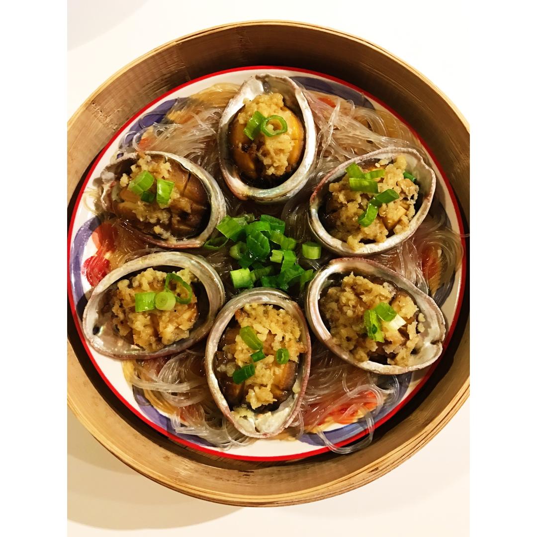 蒜蓉粉丝蒸鲍鱼
