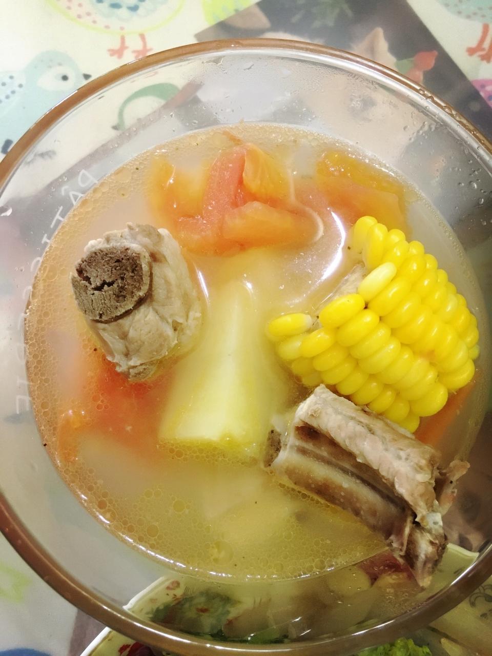 番茄土豆小排汤