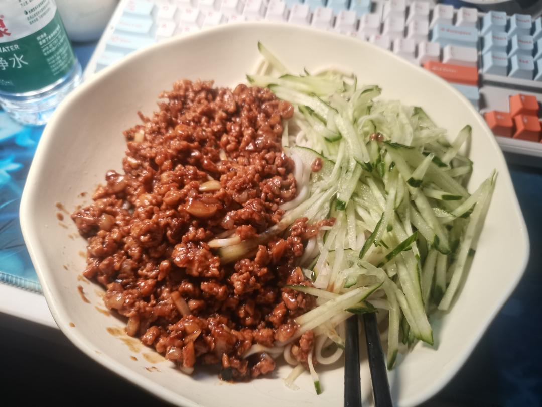 家常面~超简单又好吃的炸酱面🍜肉酱拌面