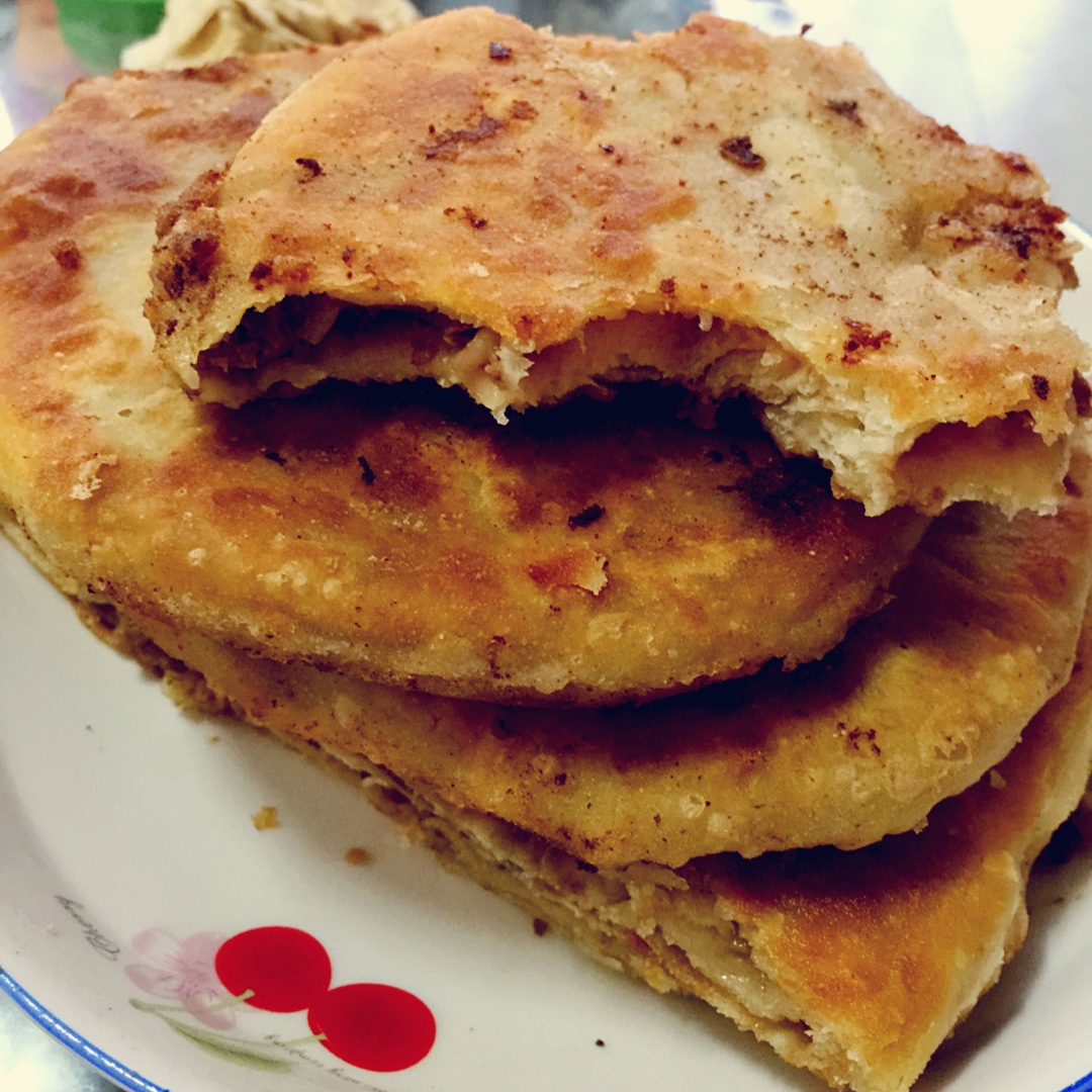 如何调牛肉芹菜馅饺子_牛肉韭菜馅怎么调好吃_洋葱牛肉饺子馅怎么调好吃