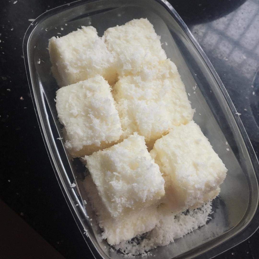 椰蓉牛奶小方的做法