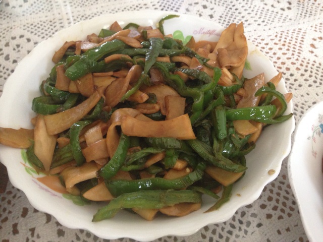 青椒素炒杏鲍菇
