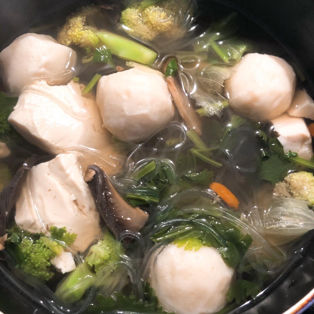 蔬菜鱼丸汤