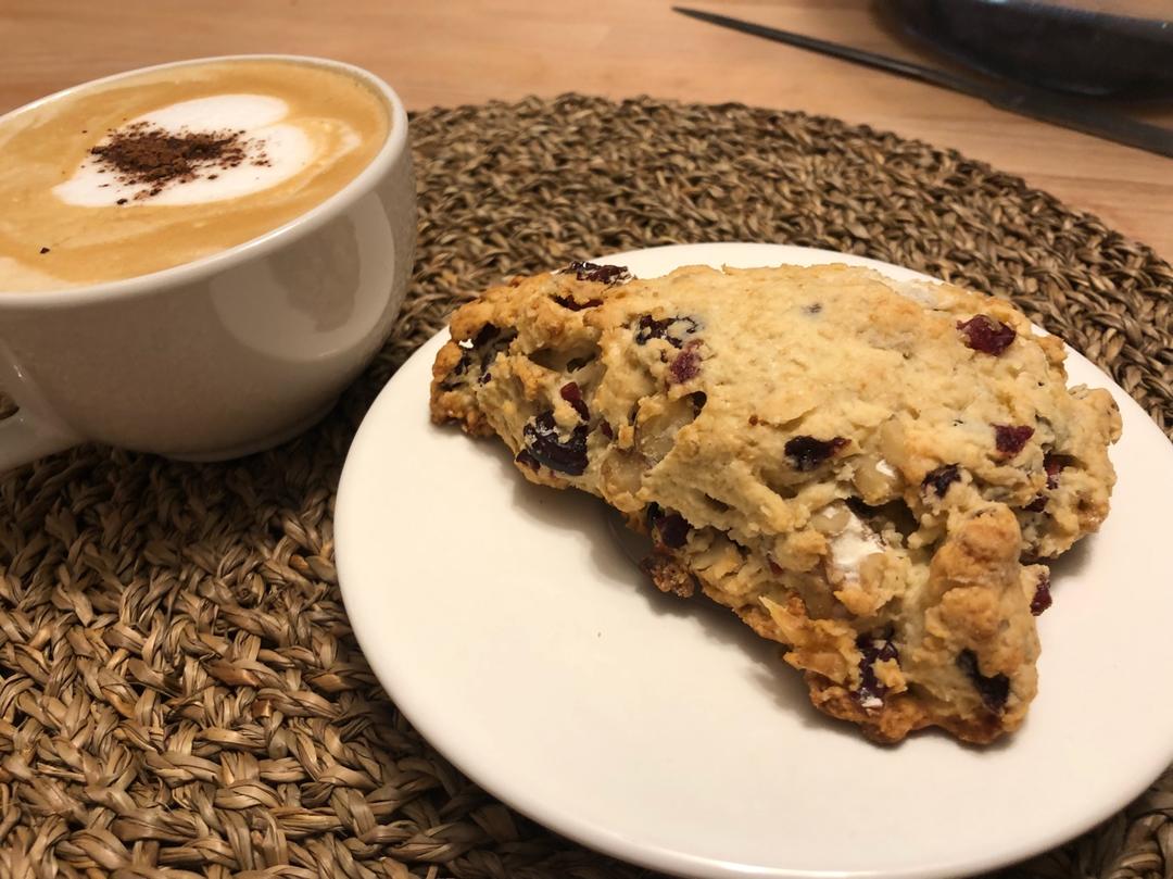 蔓越莓核桃司康Cranberry Walnut Scones