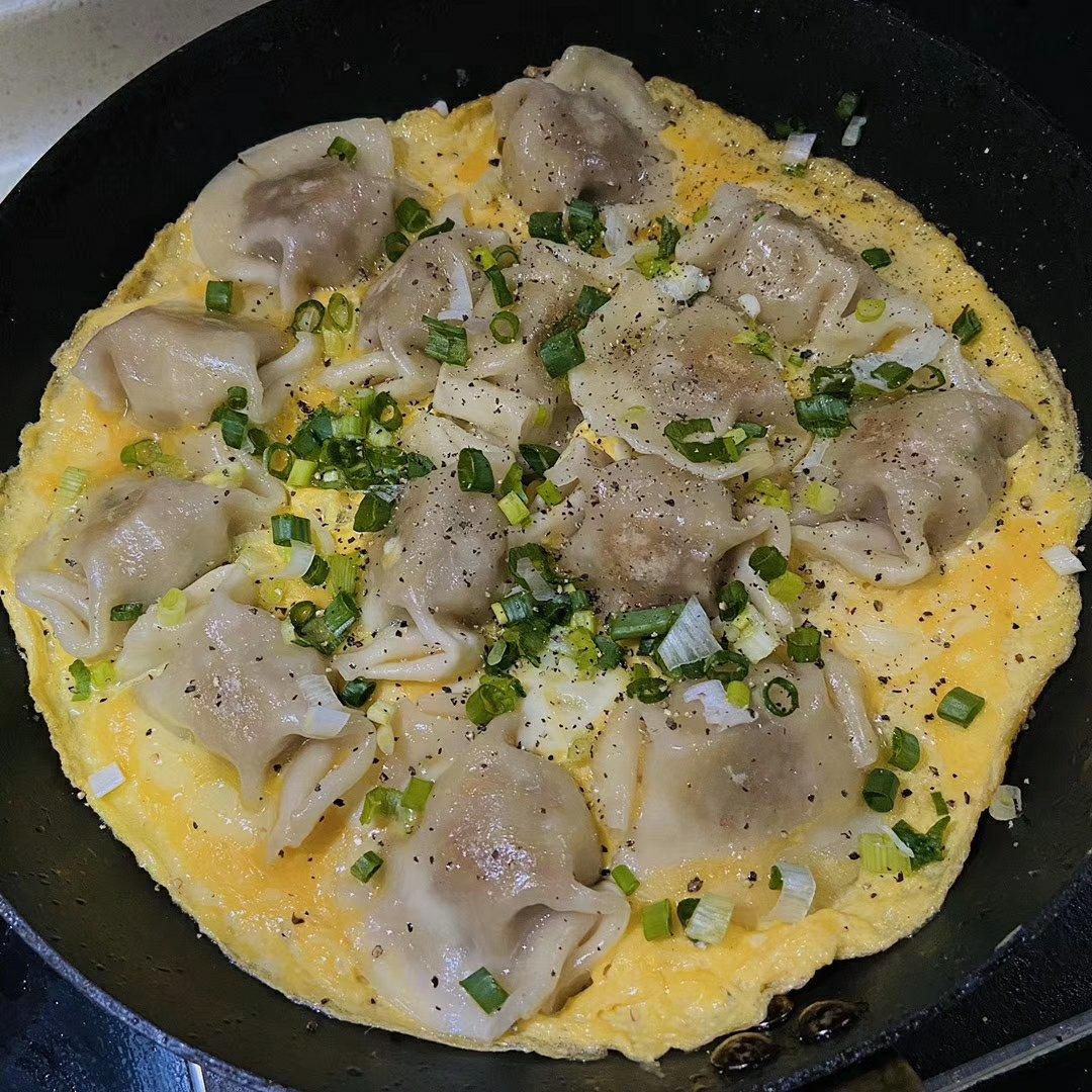 鸡蛋生煎饺子