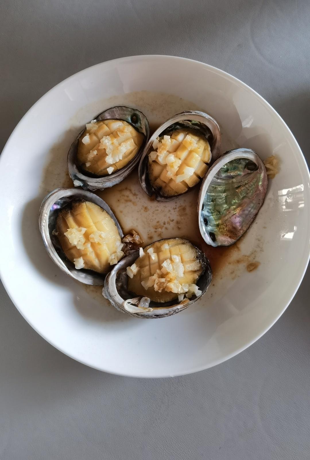 蒜蓉粉丝蒸鲍鱼