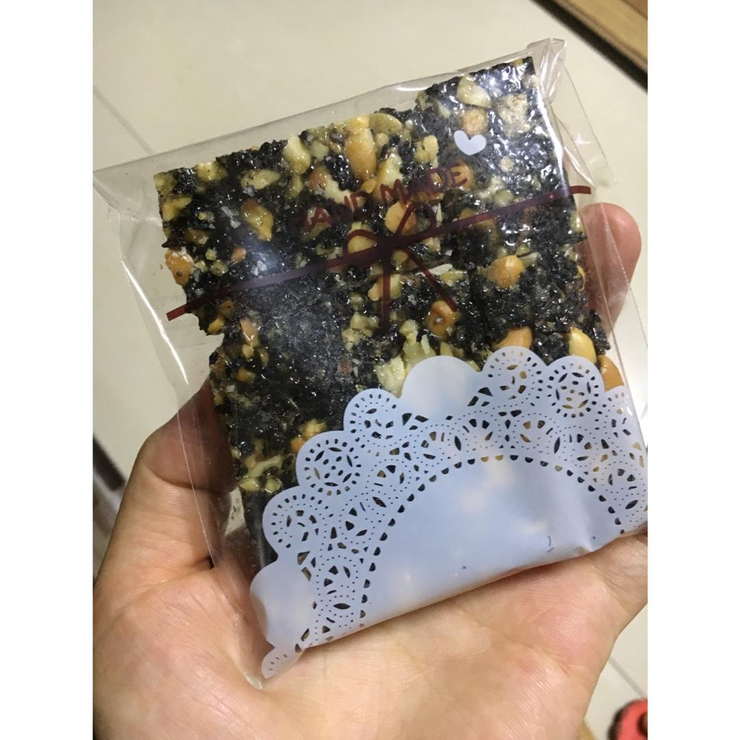 黑芝麻花生糖