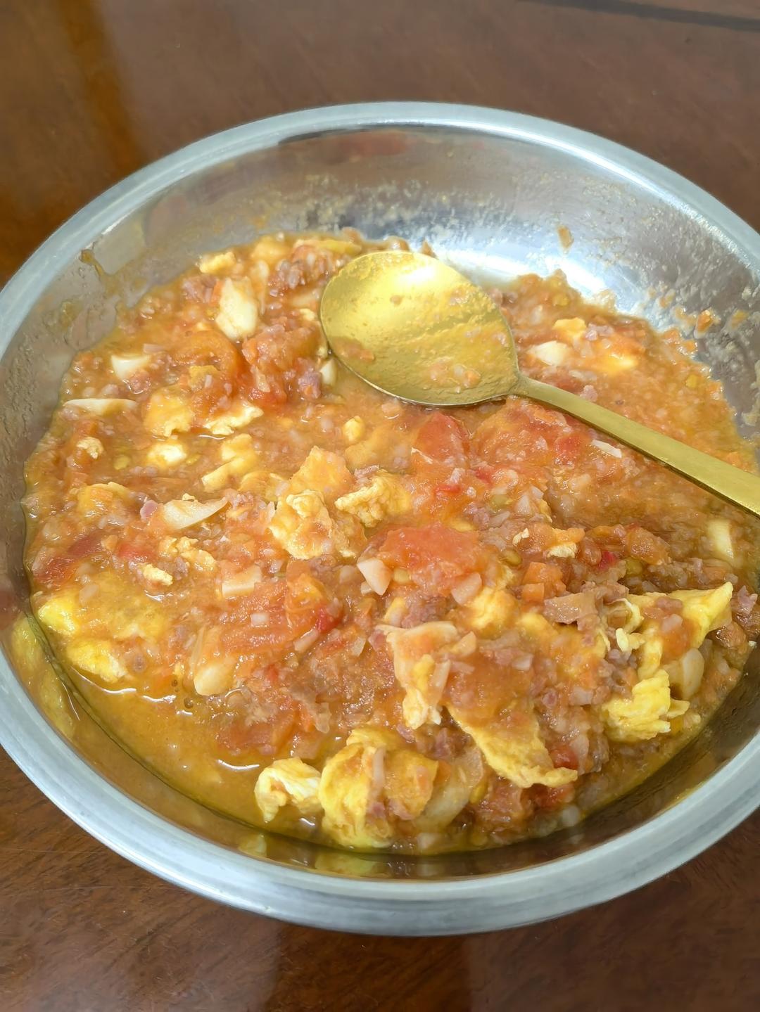 番茄炒鸡蛋（超浓的番茄味）