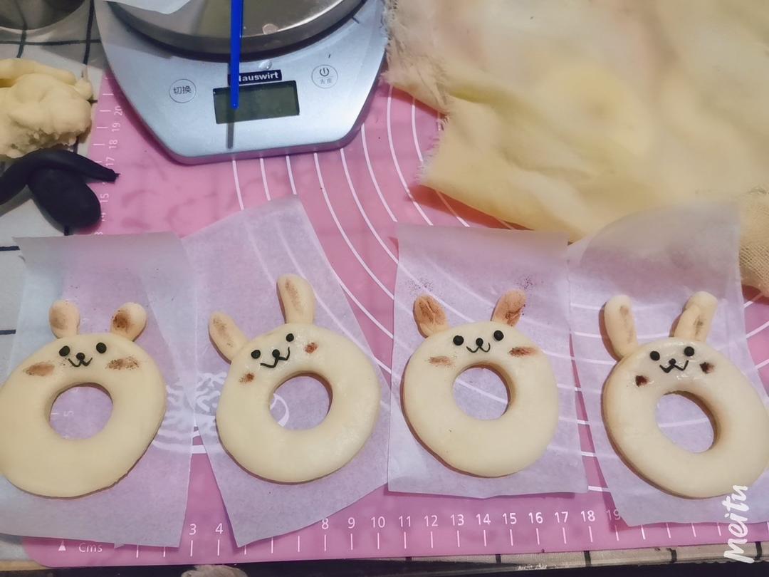 小兔子甜甜圈馒头