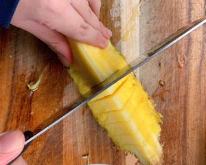 菠萝翻转海绵蛋糕的做法 步骤2