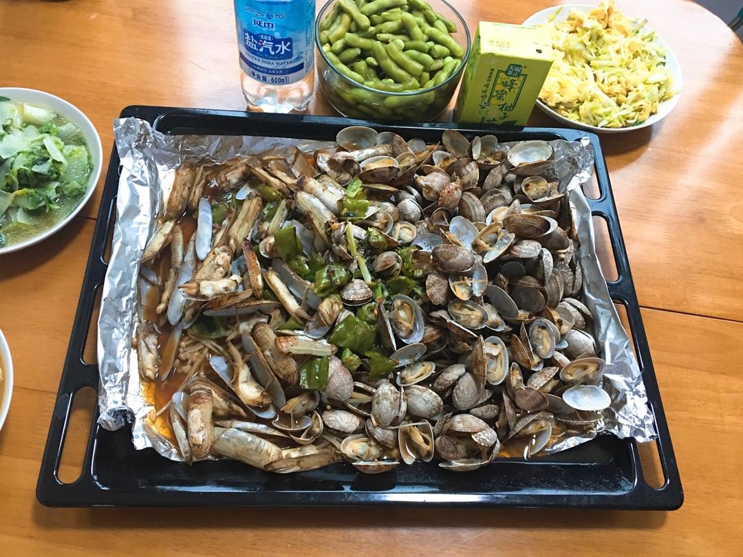 蒜蓉烤花蛤金针菇