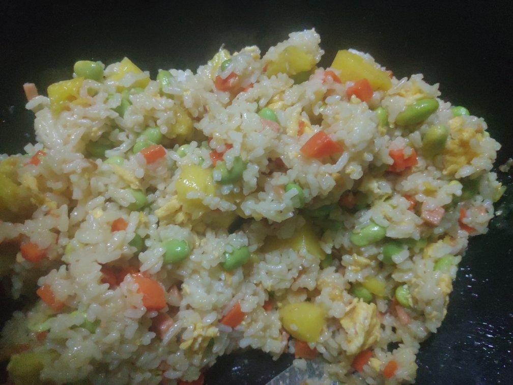 菠萝炒饭