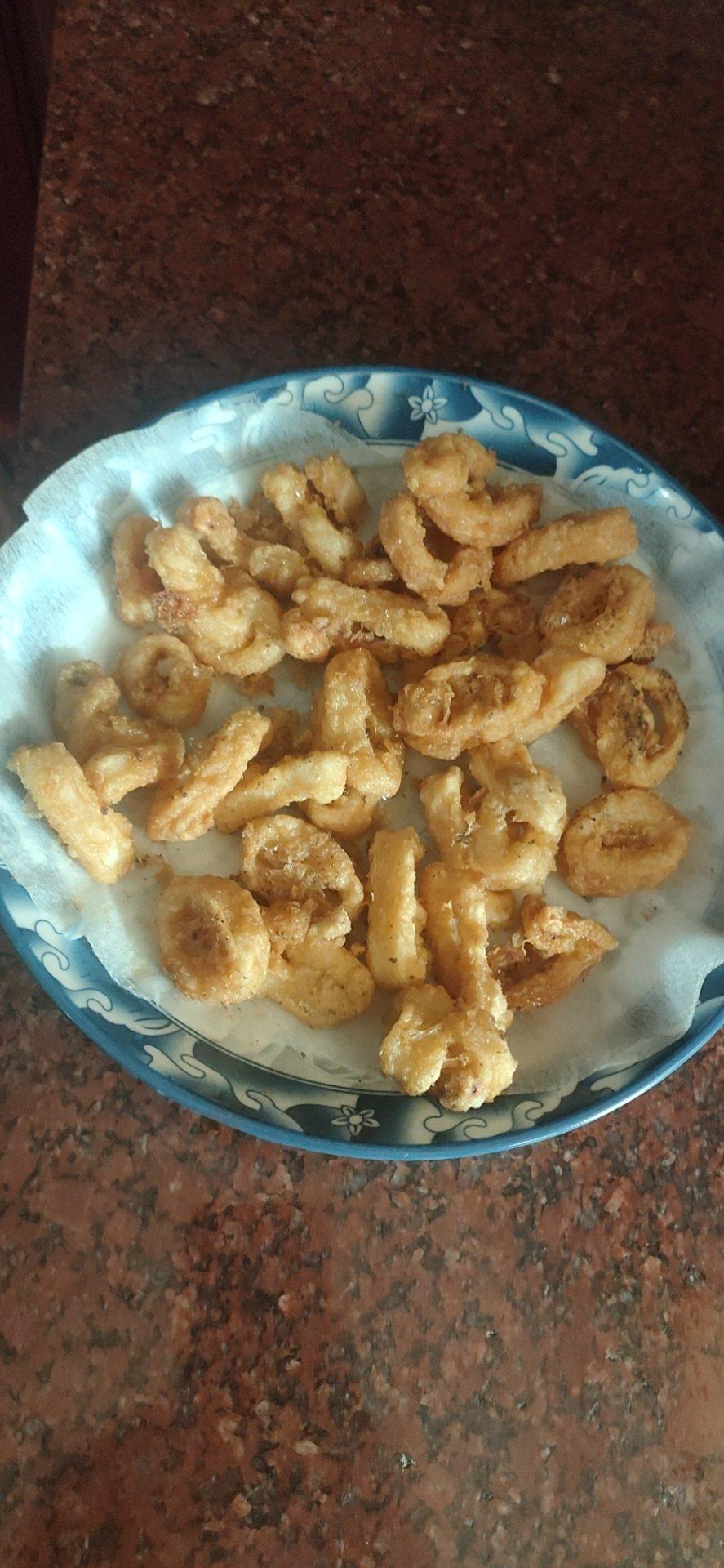 家常小吃——酥炸鱿鱼圈