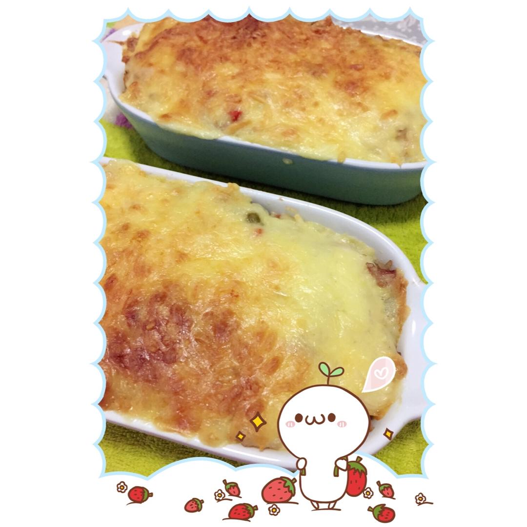 海鲜焗饭 Seafood Fried Rice with Cheesy Topping