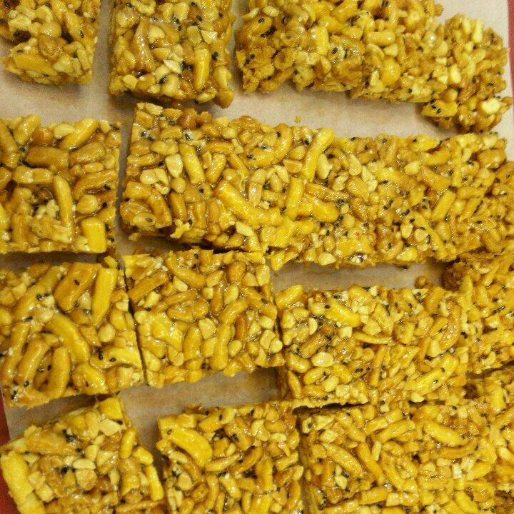 （视频食谱）自制沙琪玛／萨其马