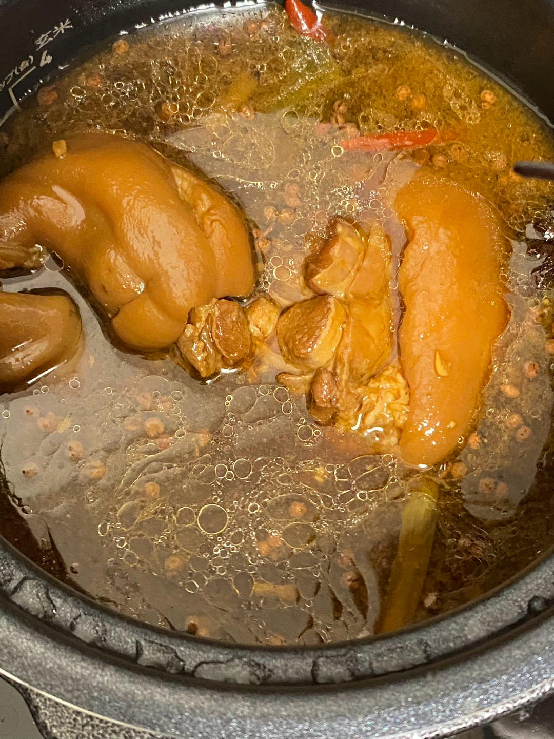 【红烧肘子】（家庭版卤蹄膀）
